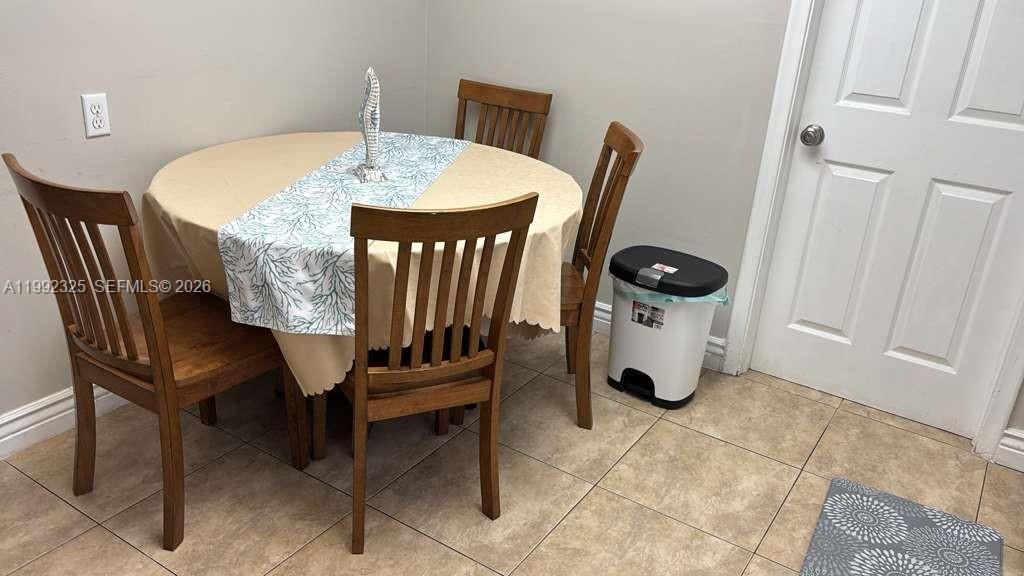 В аренду: $3,000 (2 спален, 1 ванн, 2948 Квадратных фут)