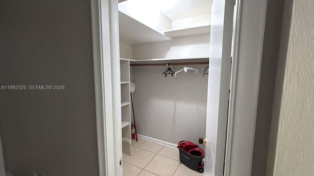 В аренду: $3,000 (2 спален, 1 ванн, 2948 Квадратных фут)