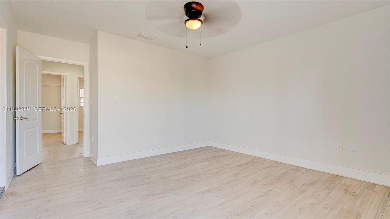На продажу: $425,000 (3 спален, 2 ванн, 1650 Квадратных фут)