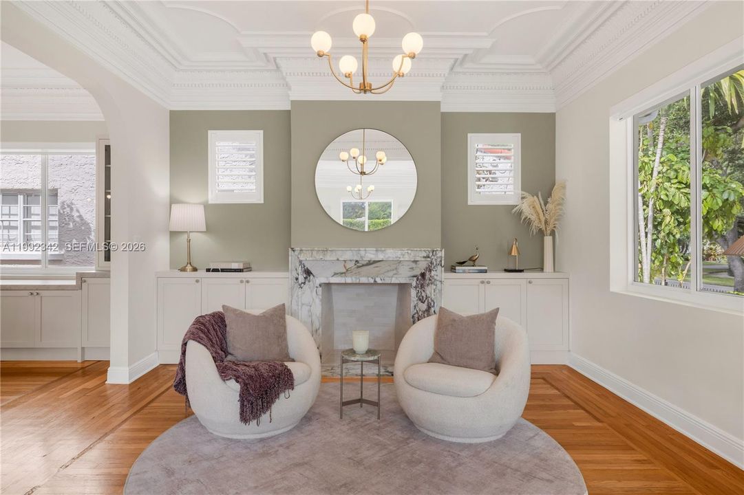For Sale: $2,150,000 (5 beds, 4 baths, 2985 Square Feet)