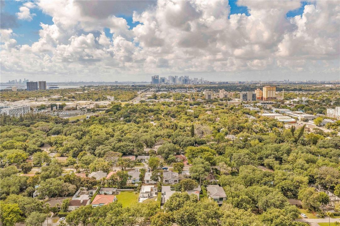For Sale: $2,150,000 (5 beds, 4 baths, 2985 Square Feet)