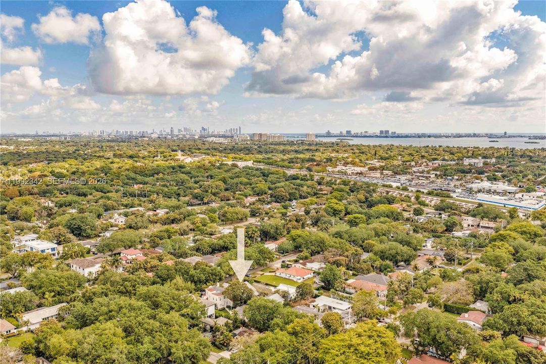 For Sale: $2,150,000 (5 beds, 4 baths, 2985 Square Feet)