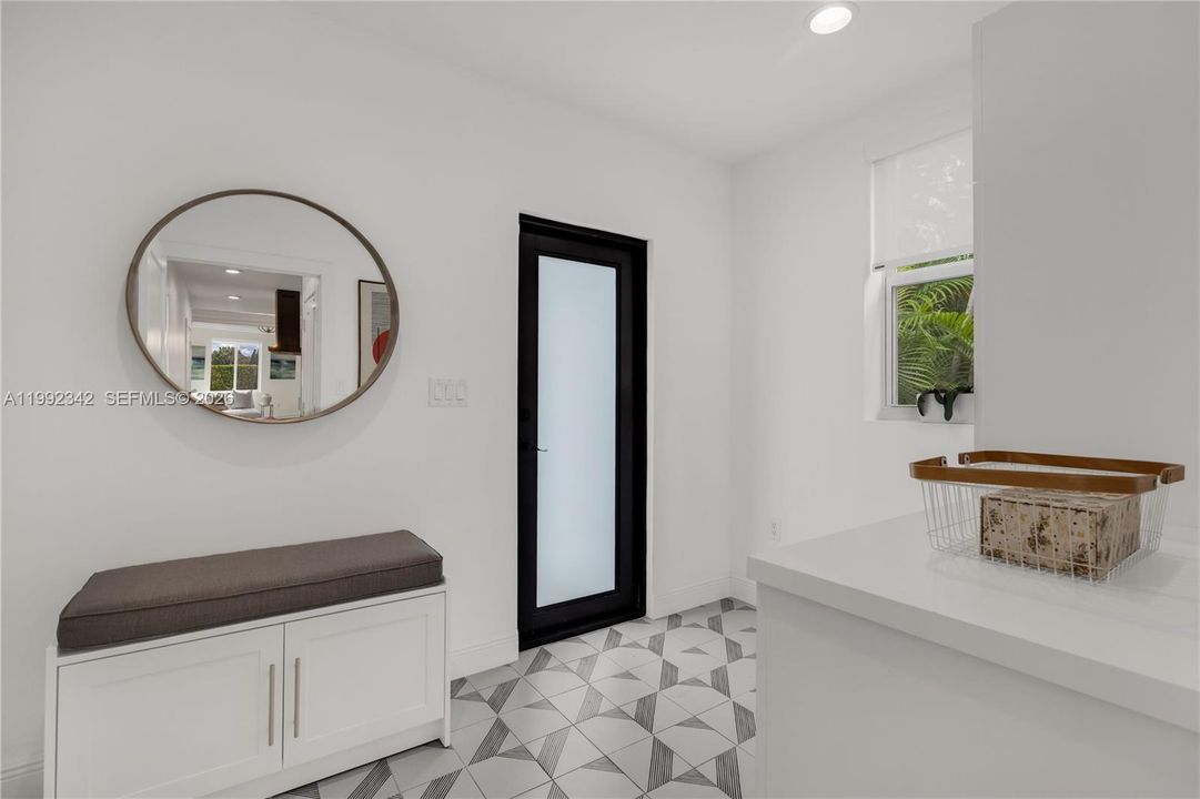 For Sale: $2,150,000 (5 beds, 4 baths, 2985 Square Feet)