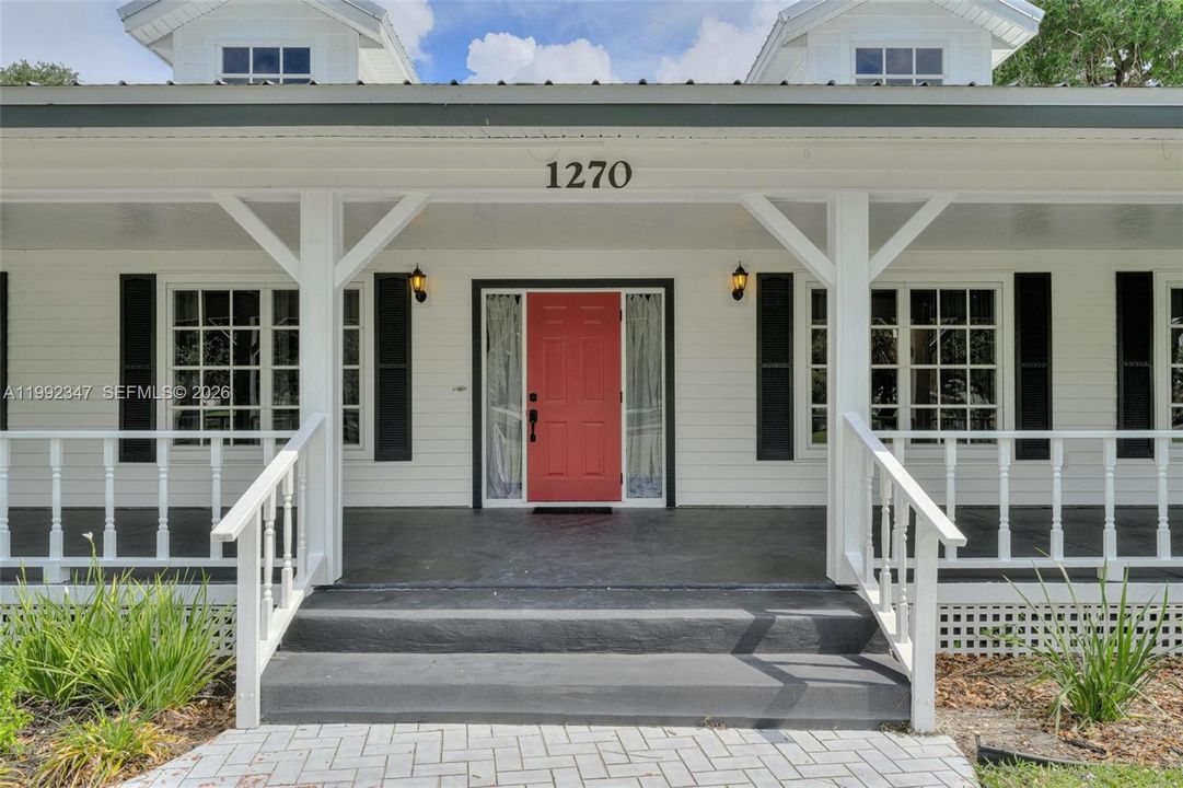 For Sale: $599,900 (3 beds, 2 baths, 2739 Square Feet)