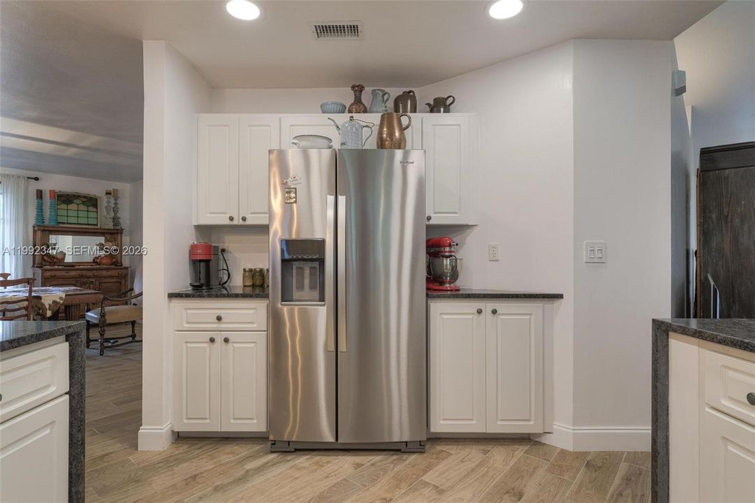 For Sale: $599,900 (3 beds, 2 baths, 2739 Square Feet)