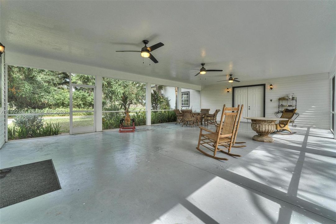 For Sale: $599,900 (3 beds, 2 baths, 2739 Square Feet)