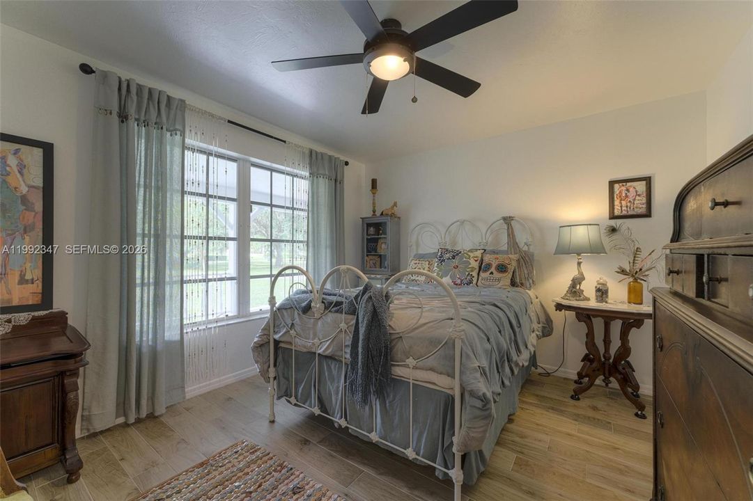 For Sale: $599,900 (3 beds, 2 baths, 2739 Square Feet)