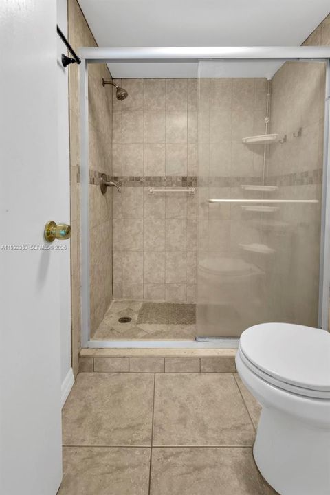 For Sale: $175,000 (1 beds, 1 baths, 1005 Square Feet)