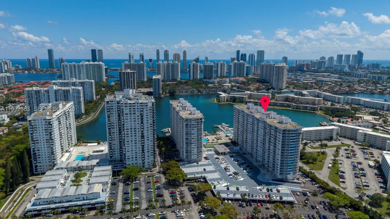 For Sale: $175,000 (1 beds, 1 baths, 1005 Square Feet)
