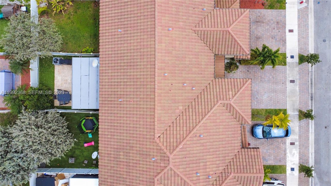 На продажу: $570,000 (3 спален, 2 ванн, 1592 Квадратных фут)