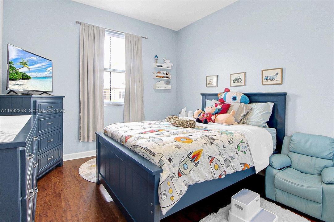 На продажу: $570,000 (3 спален, 2 ванн, 1592 Квадратных фут)