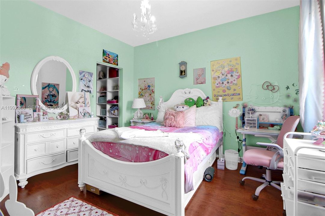 На продажу: $570,000 (3 спален, 2 ванн, 1592 Квадратных фут)