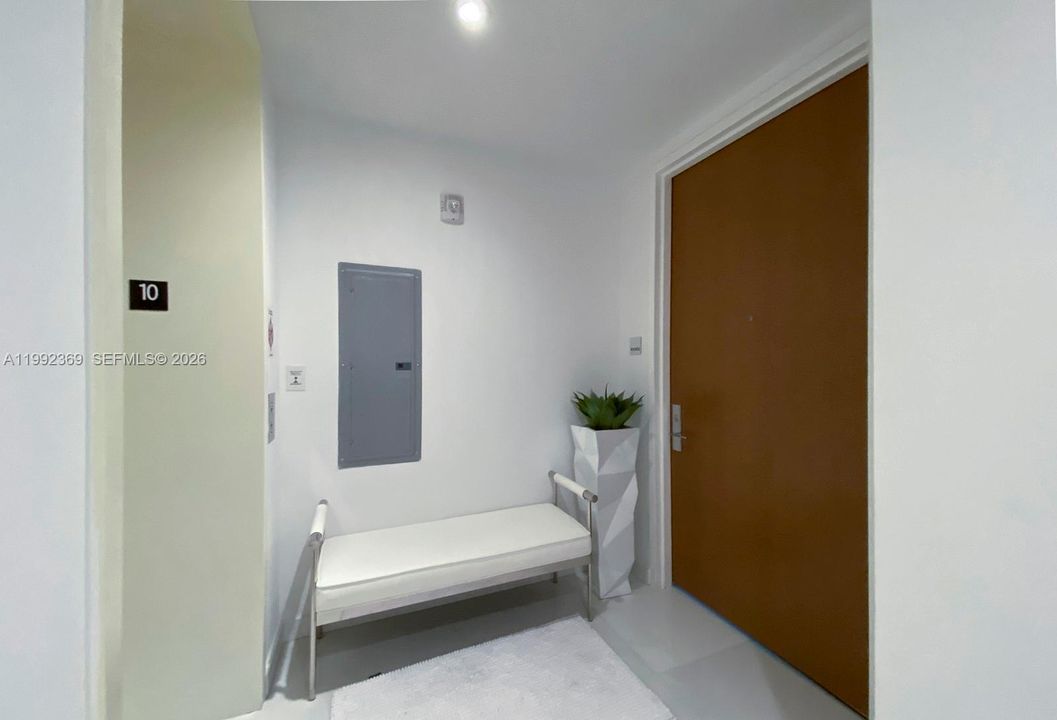 Activo con contrato: $22,000 (2 camas, 2 baños, 1704 Pies cuadrados)