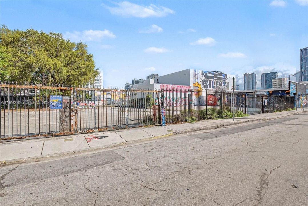 На продажу: $12,500,000 (0 спален, 0 ванн, 0 Квадратных фут)