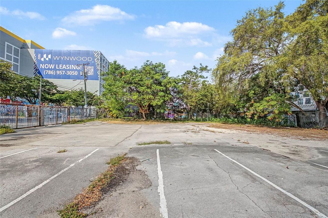 На продажу: $12,500,000 (0 спален, 0 ванн, 0 Квадратных фут)