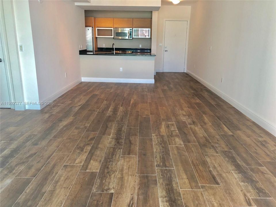 For Rent: $3,350 (1 beds, 1 baths, 774 Square Feet)