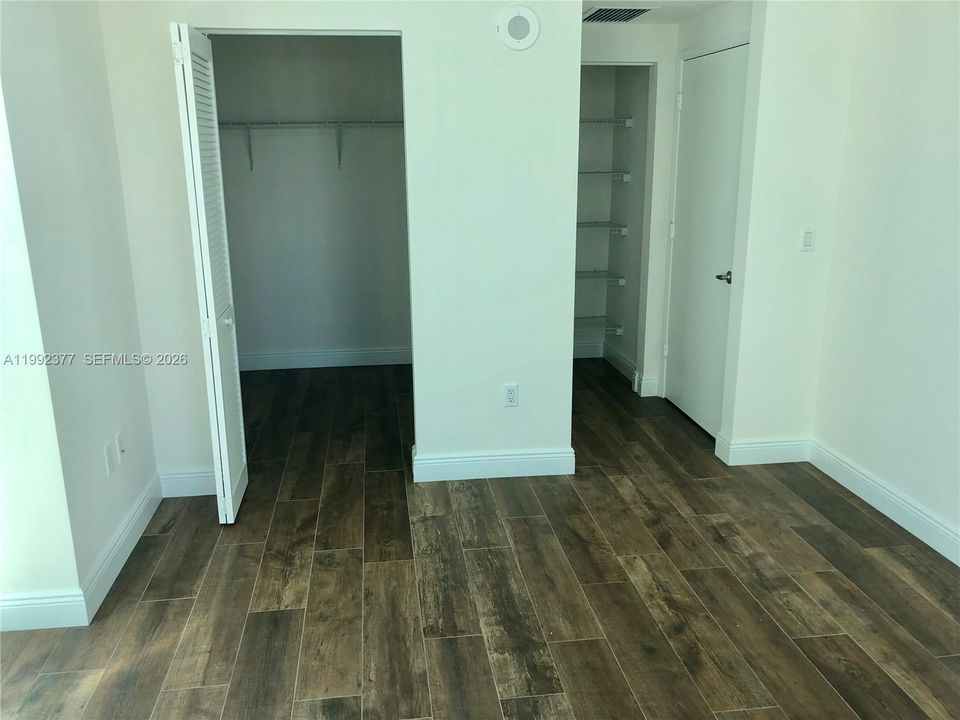 For Rent: $3,350 (1 beds, 1 baths, 774 Square Feet)