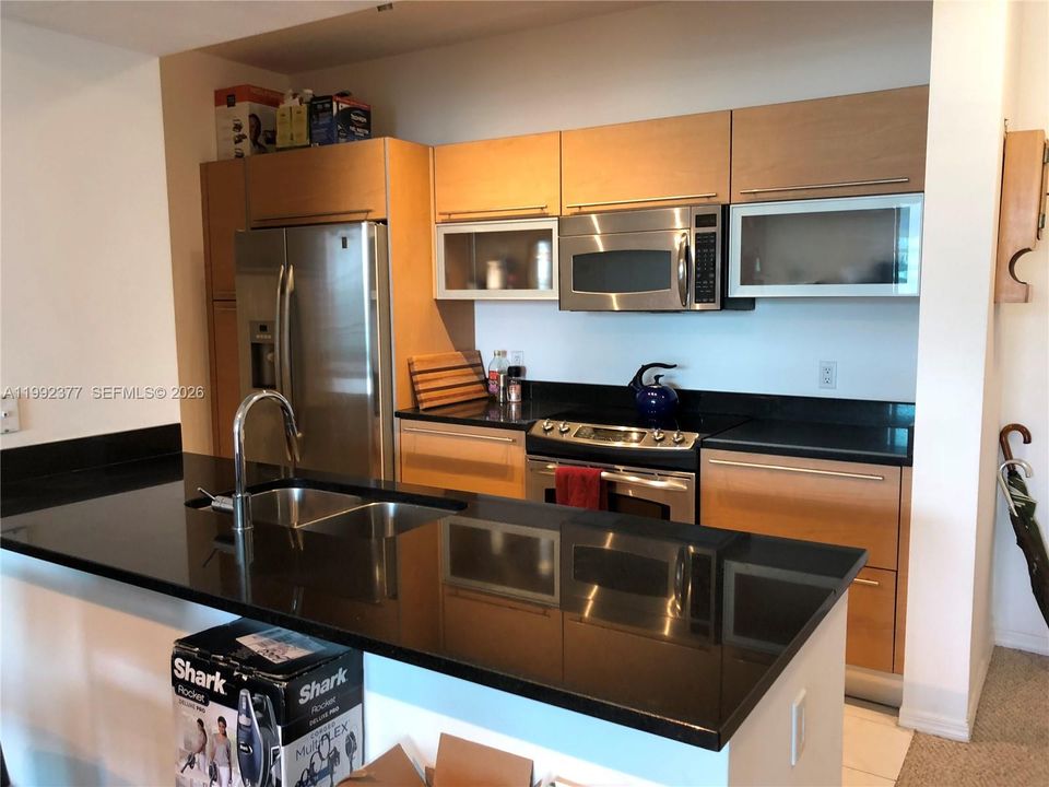 For Rent: $3,350 (1 beds, 1 baths, 774 Square Feet)