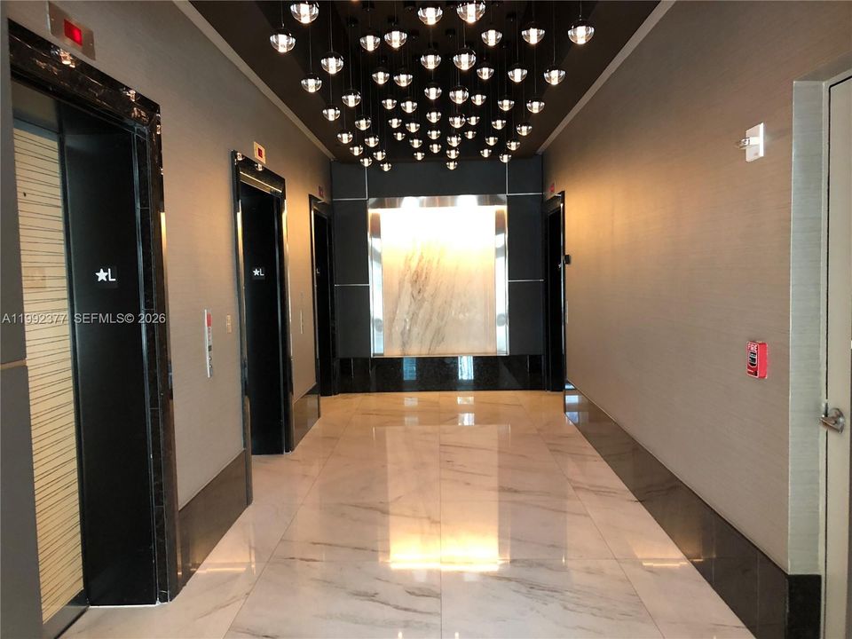 For Rent: $3,350 (1 beds, 1 baths, 774 Square Feet)