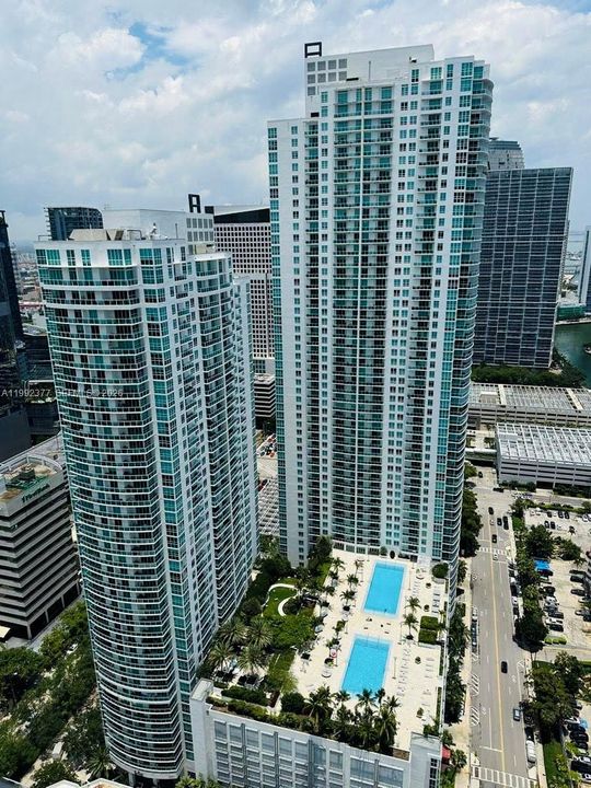 For Rent: $3,350 (1 beds, 1 baths, 774 Square Feet)