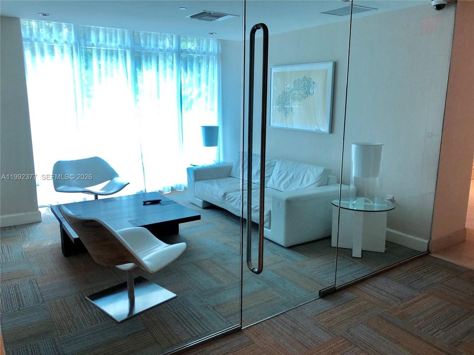 For Rent: $3,350 (1 beds, 1 baths, 774 Square Feet)