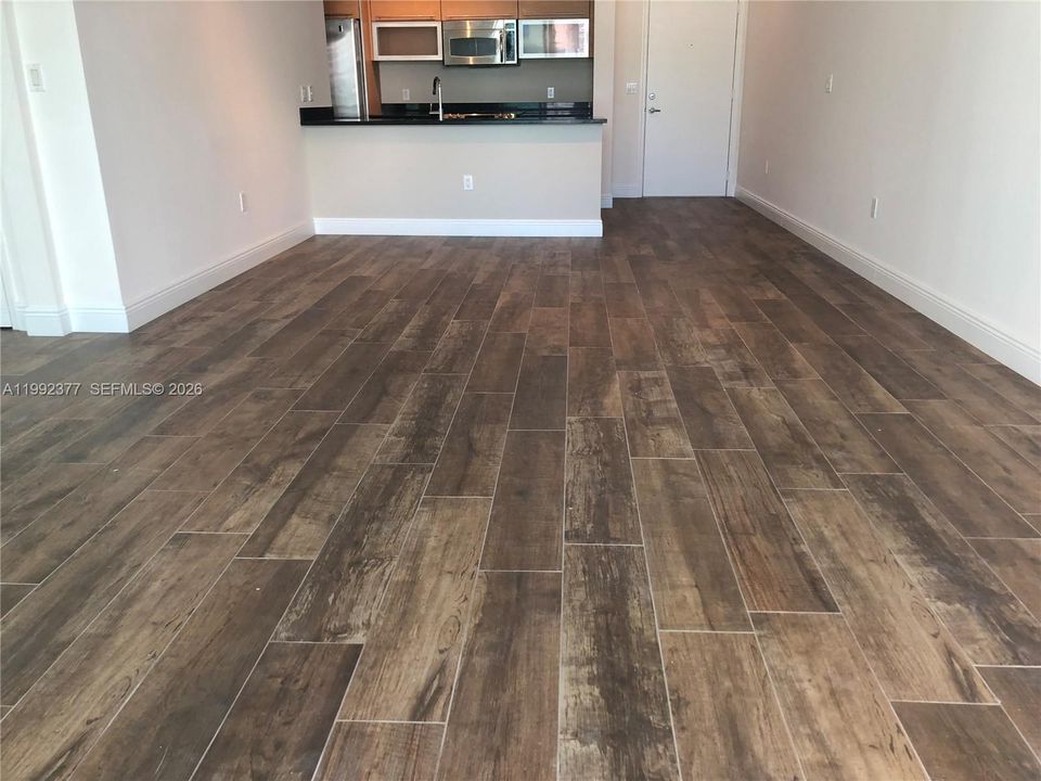 For Rent: $3,350 (1 beds, 1 baths, 774 Square Feet)