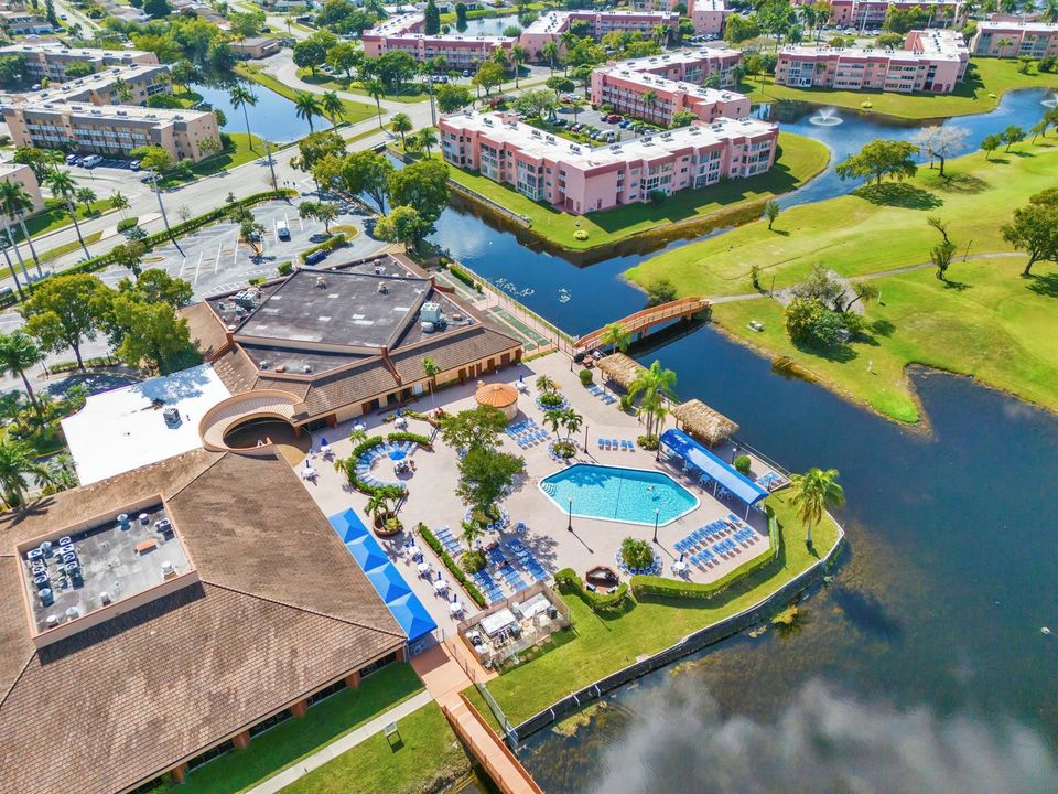 AERIAL OF CLUBHOUSE