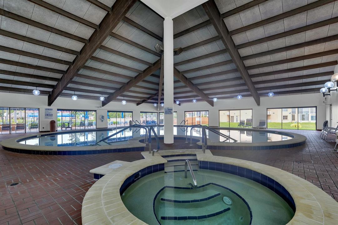 CLUB HOUSE
