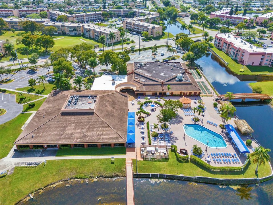AERIAL OF CLUBHOUSE