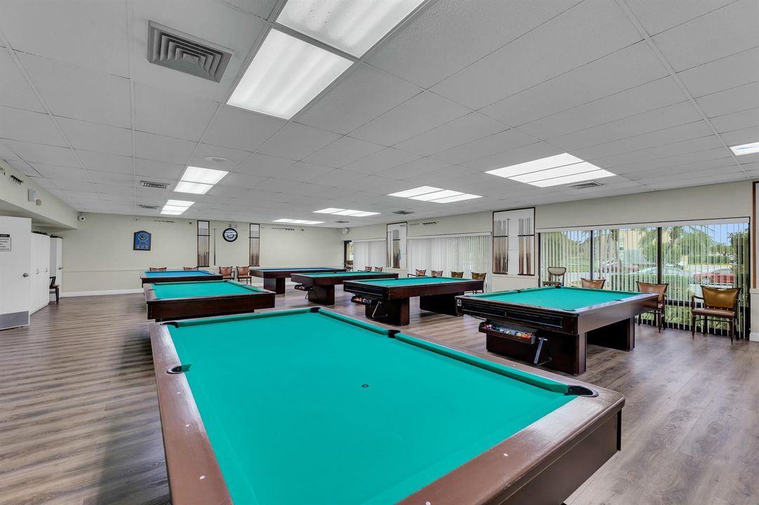 CLUB HOUSE