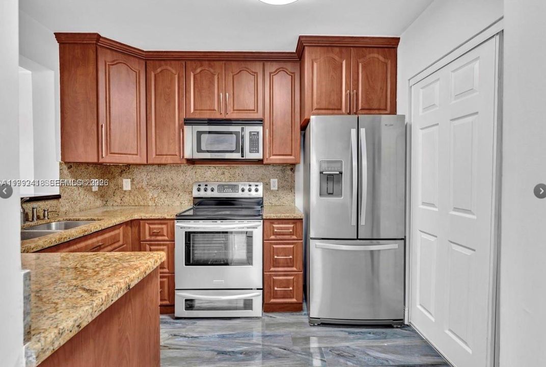 En Venta: $575,000 (2 camas, 2 baños, 1160 Pies cuadrados)