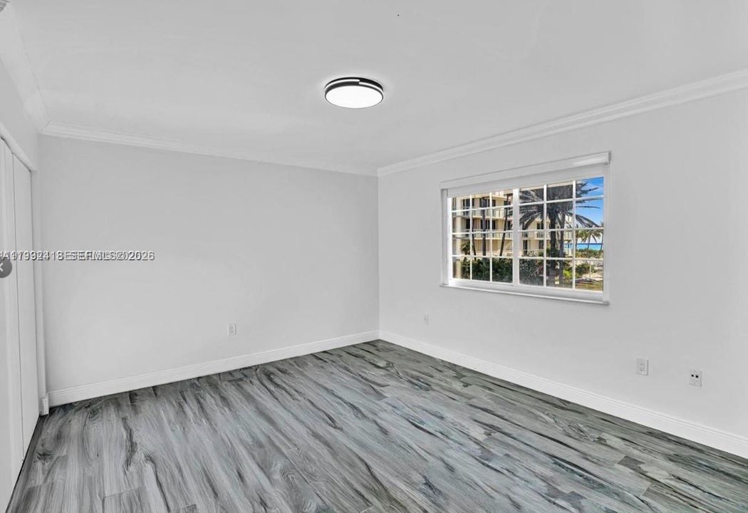 En Venta: $575,000 (2 camas, 2 baños, 1160 Pies cuadrados)