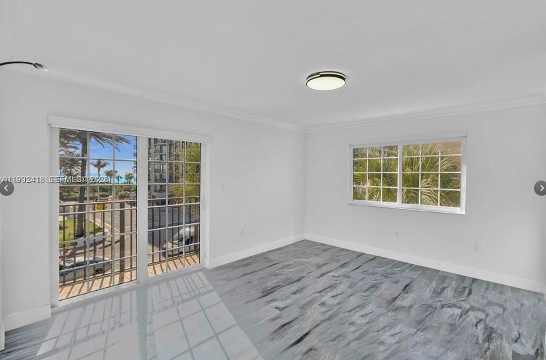 En Venta: $575,000 (2 camas, 2 baños, 1160 Pies cuadrados)