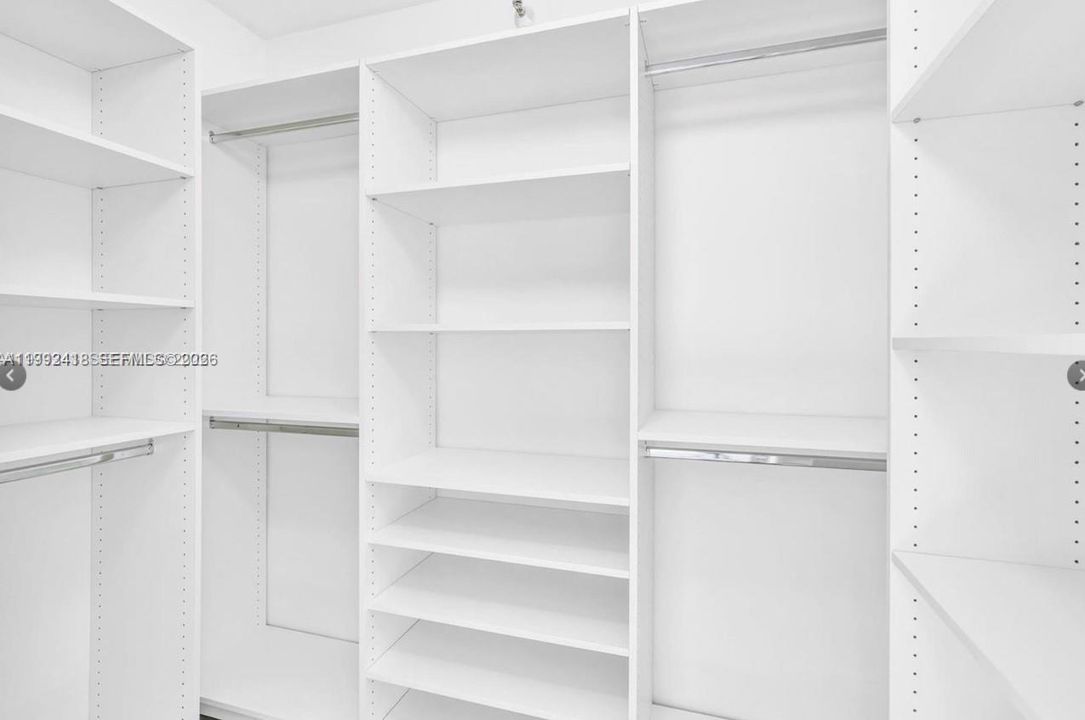 En Venta: $575,000 (2 camas, 2 baños, 1160 Pies cuadrados)