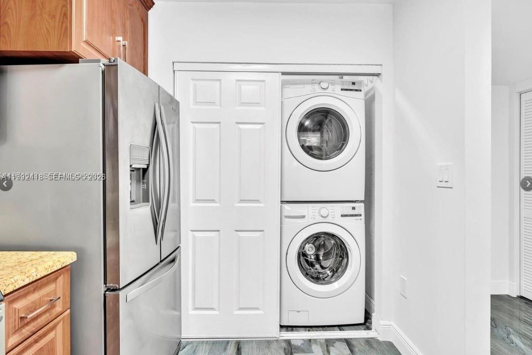 En Venta: $575,000 (2 camas, 2 baños, 1160 Pies cuadrados)