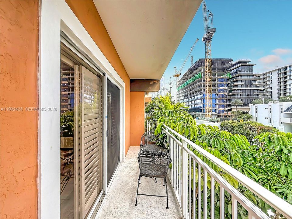 На продажу: $569,000 (2 спален, 2 ванн, 1180 Квадратных фут)