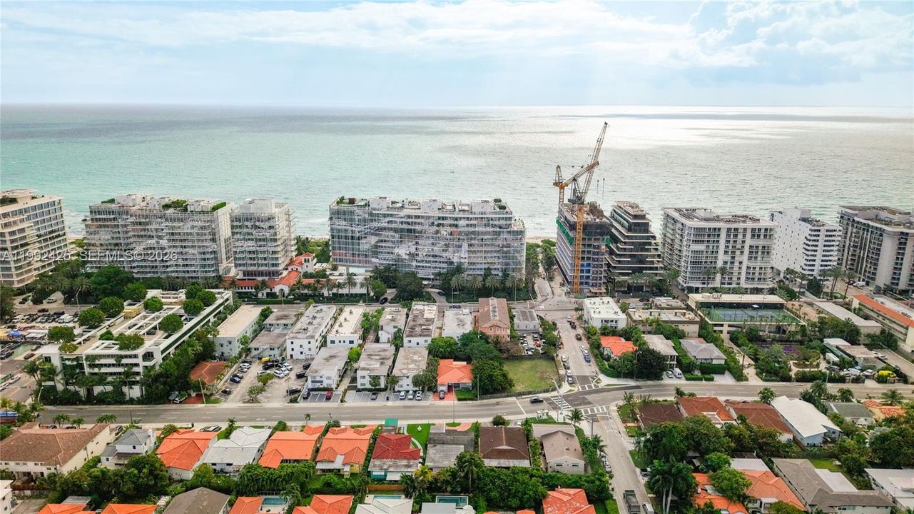 На продажу: $569,000 (2 спален, 2 ванн, 1180 Квадратных фут)