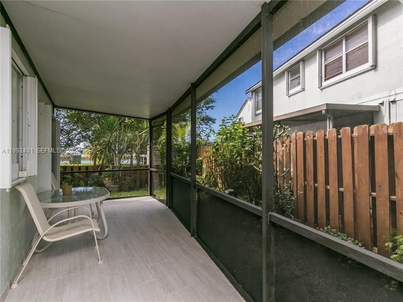 Active With Contract: $479,900 (3 beds, 2 baths, 1691 Square Feet)