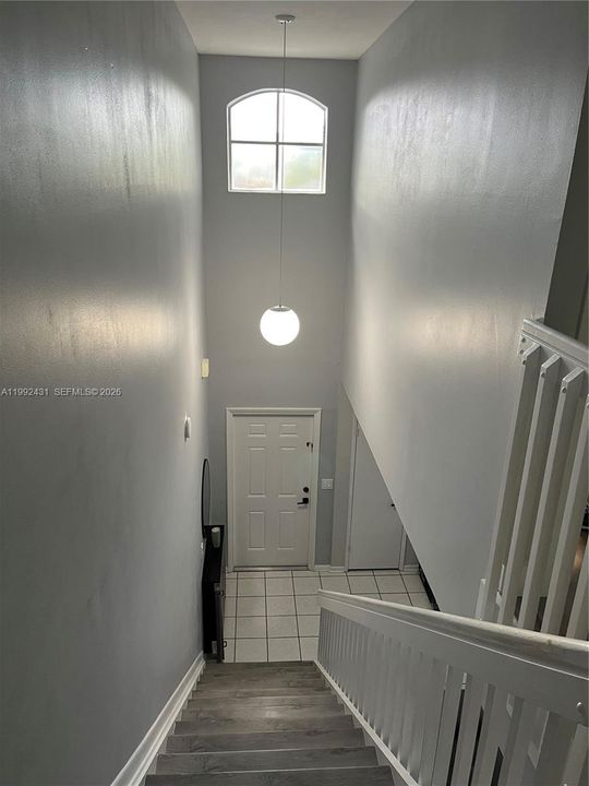 Active With Contract: $479,900 (3 beds, 2 baths, 1691 Square Feet)