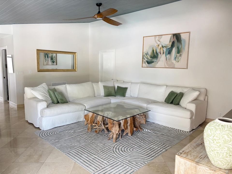 Family Room 4