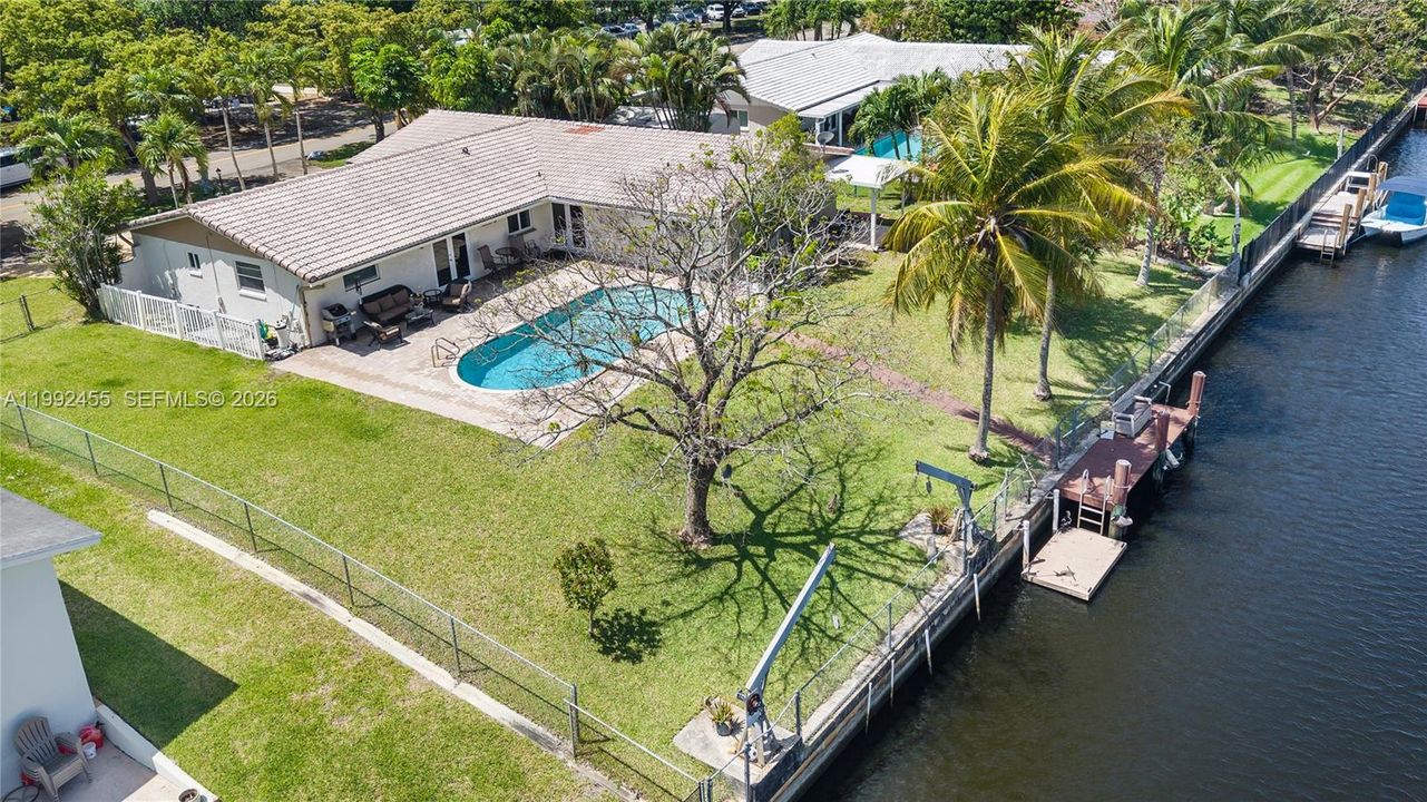 For Sale: $989,000 (4 beds, 2 baths, 1888 Square Feet)
