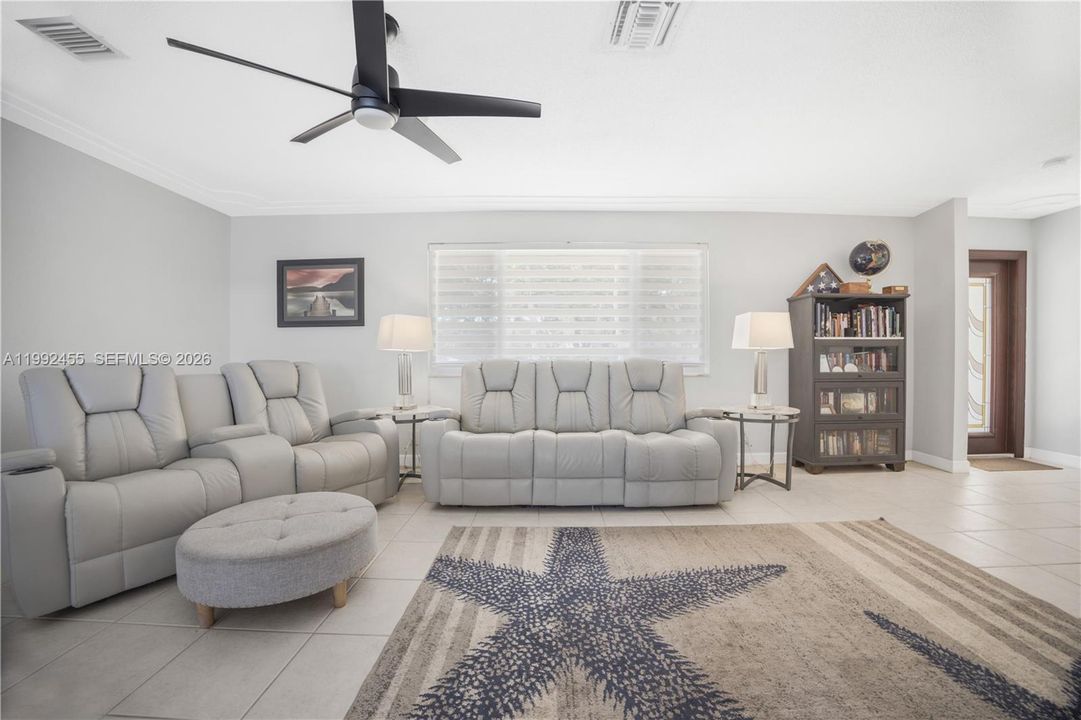 For Sale: $989,000 (4 beds, 2 baths, 1888 Square Feet)