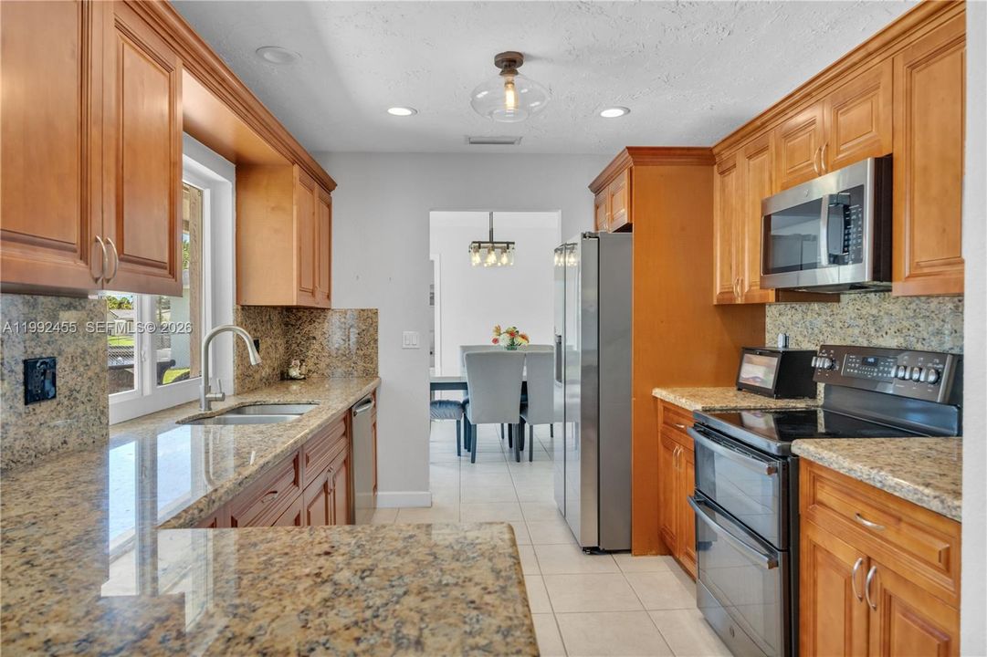 For Sale: $989,000 (4 beds, 2 baths, 1888 Square Feet)