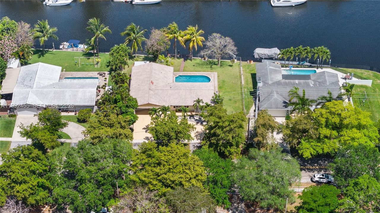 For Sale: $989,000 (4 beds, 2 baths, 1888 Square Feet)