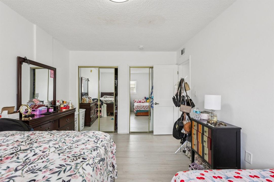 23-web-or-mls-NE 164th St F-304-S3003-02