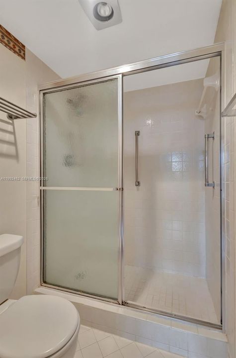 На продажу: $209,000 (2 спален, 2 ванн, 1143 Квадратных фут)