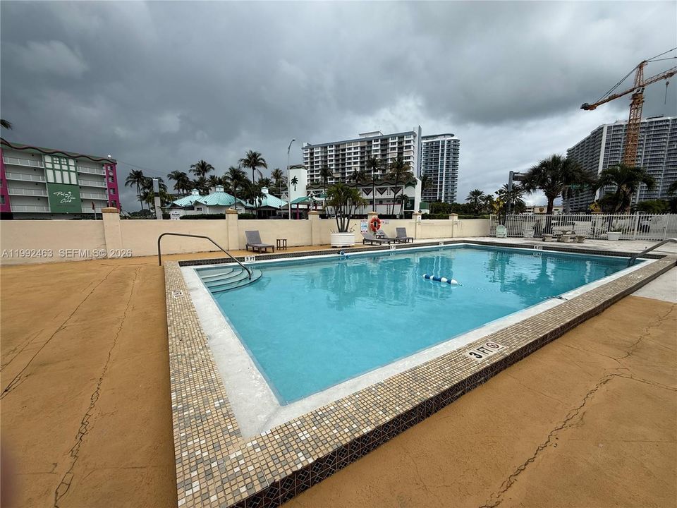 En Venta: $360,000 (2 camas, 2 baños, 1085 Pies cuadrados)