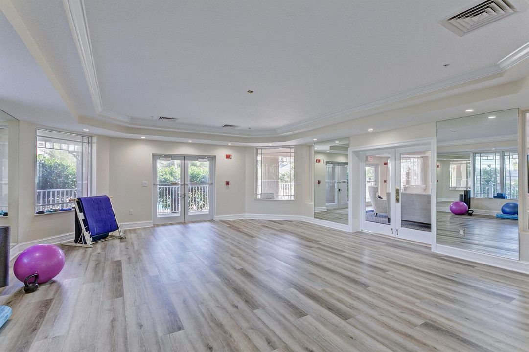 FITNESS ROOM