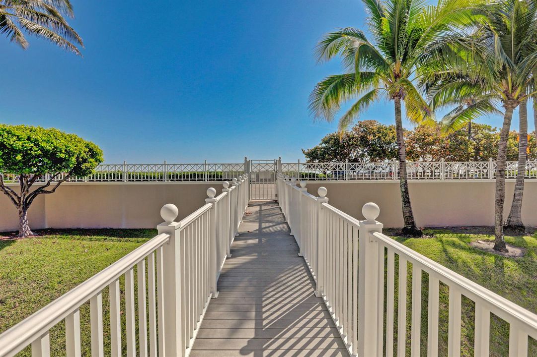 WALKWAY TO BEACH