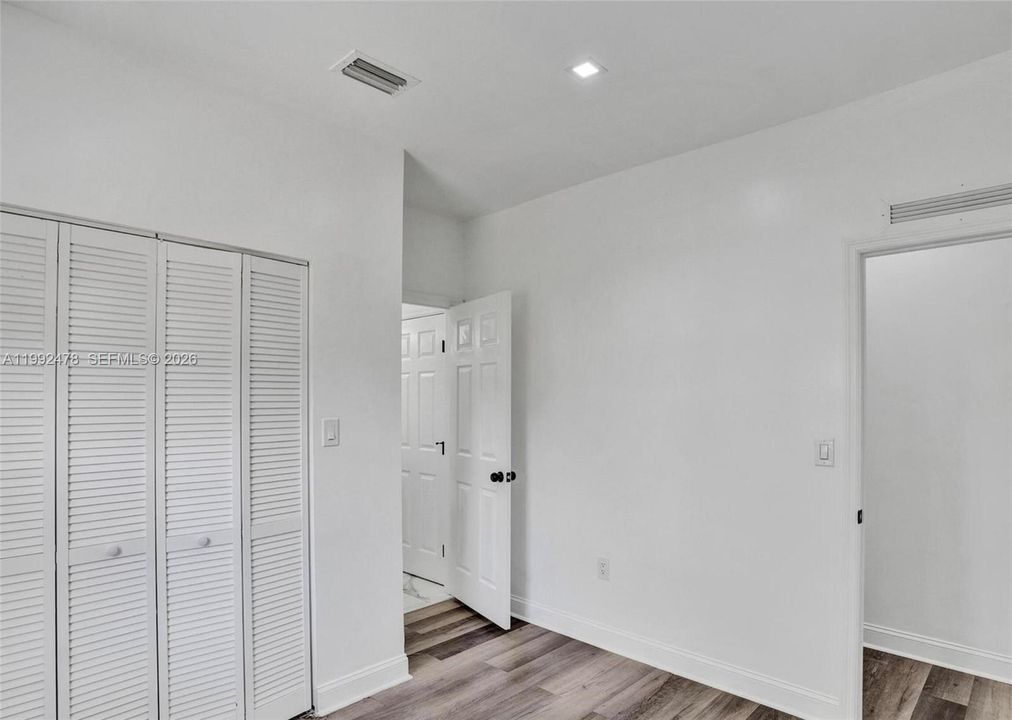 На продажу: $750,000 (0 спален, 0 ванн, 1544 Квадратных фут)